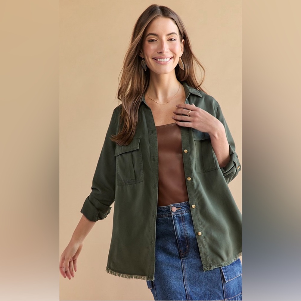 New Francesca’s Myra Frayed Hem Tencel Button Down Olive Green Shirt